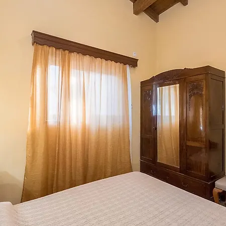 Villa Feakia *